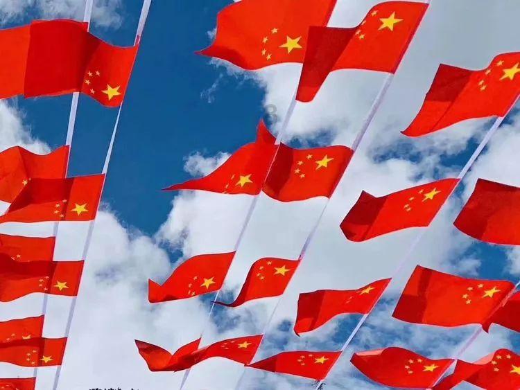 智己L6申报图曝光,引发市场关注